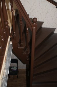 Лестница деревянная ступеньки