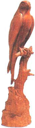 Сокол-сапсан из натурального дерева